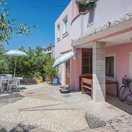 Lovely Apartment In Rovinj With Kitchen