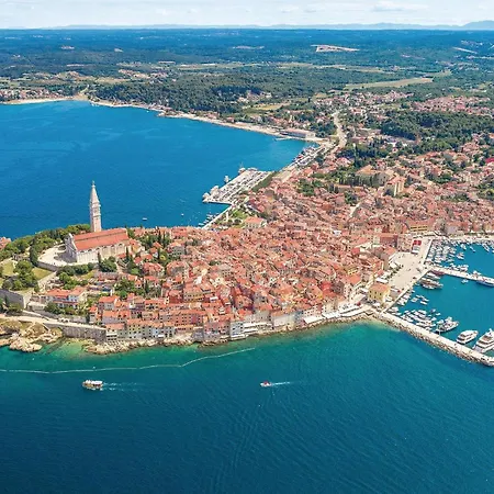 Lovely Apartment In Rovinj With Kitchen Apartment *