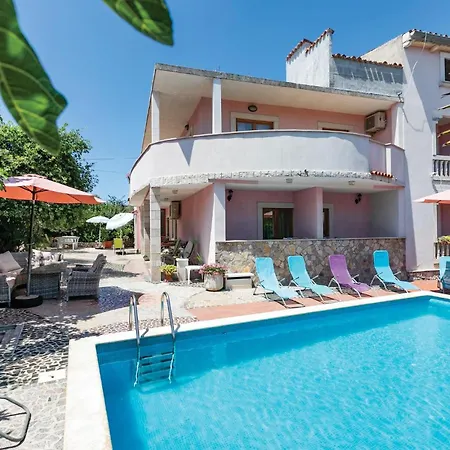 Lovely Apartment In Rovinj With Kitchen